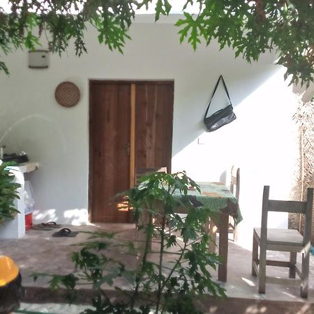 גאמביאני Moringe Home Stay - Village House מראה חיצוני תמונה