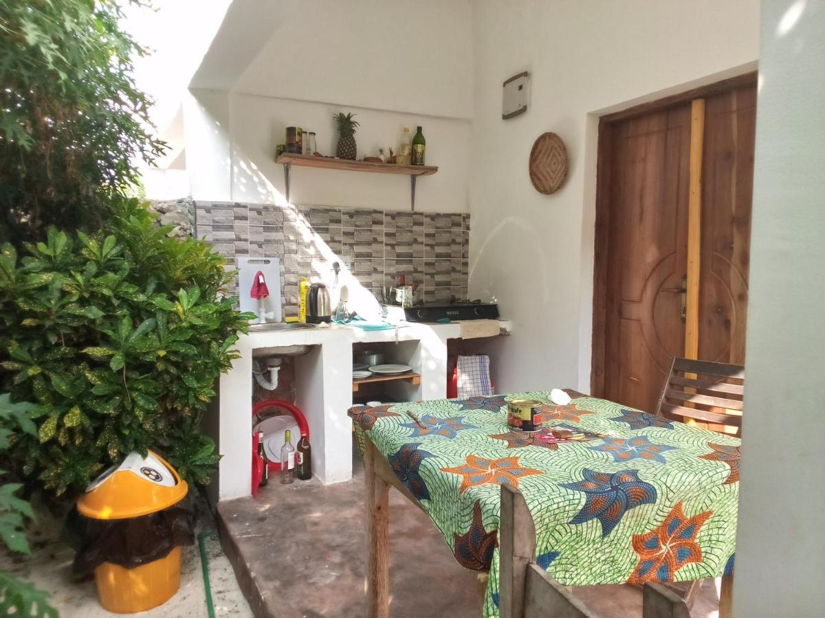 גאמביאני Moringe Home Stay - Village House מראה חיצוני תמונה
