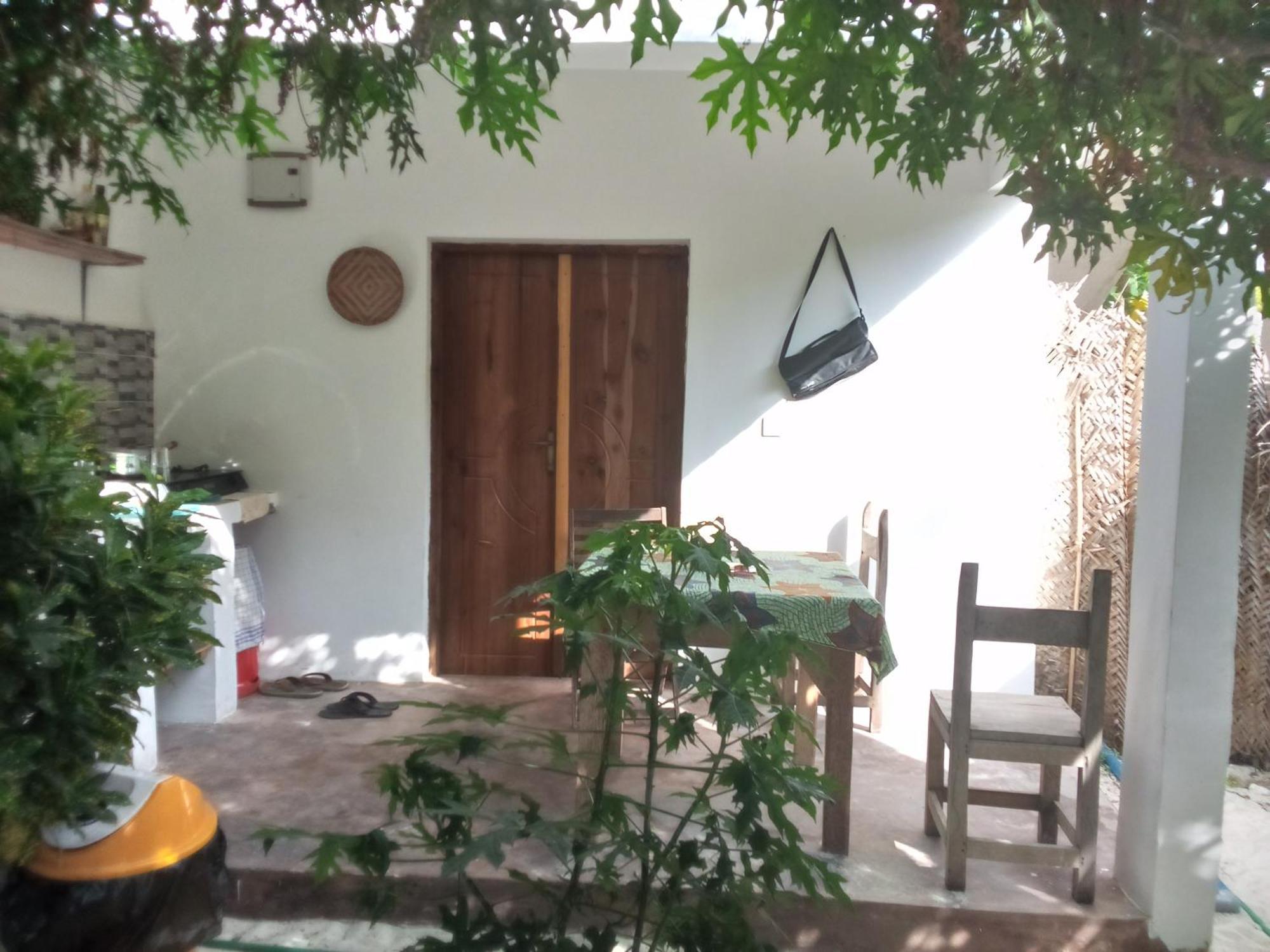 גאמביאני Moringe Home Stay - Village House מראה חיצוני תמונה