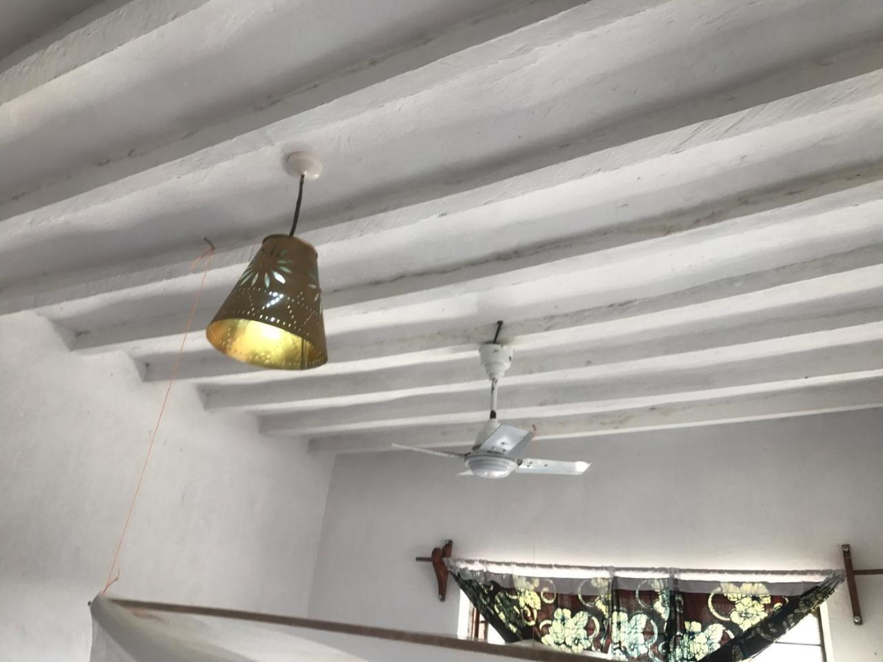 גאמביאני Moringe Home Stay - Village House מראה חיצוני תמונה