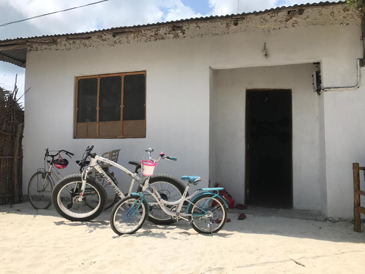 גאמביאני Moringe Home Stay - Village House מראה חיצוני תמונה